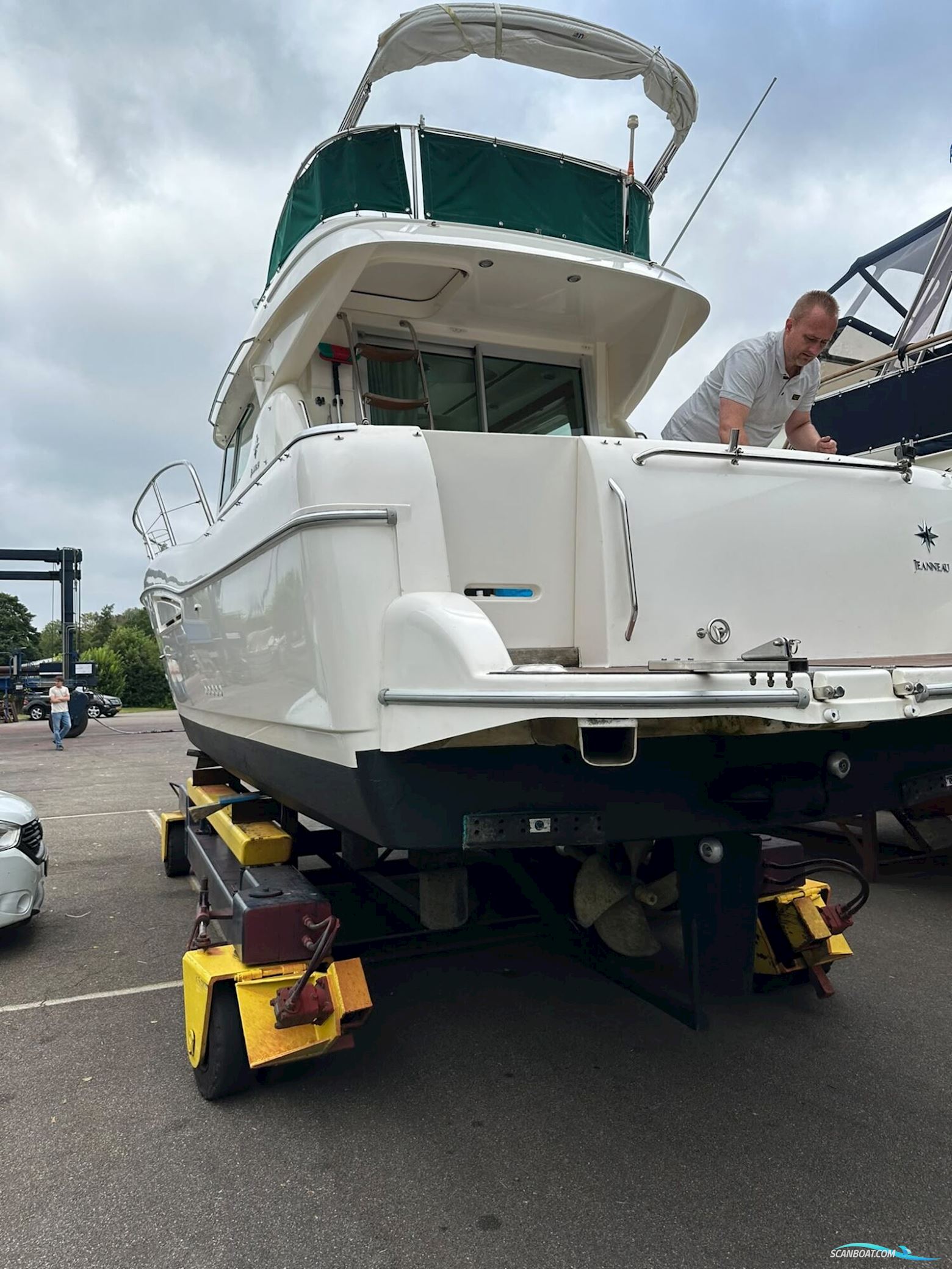 Jeanneau Merry Fisher 9.25 Flybridge