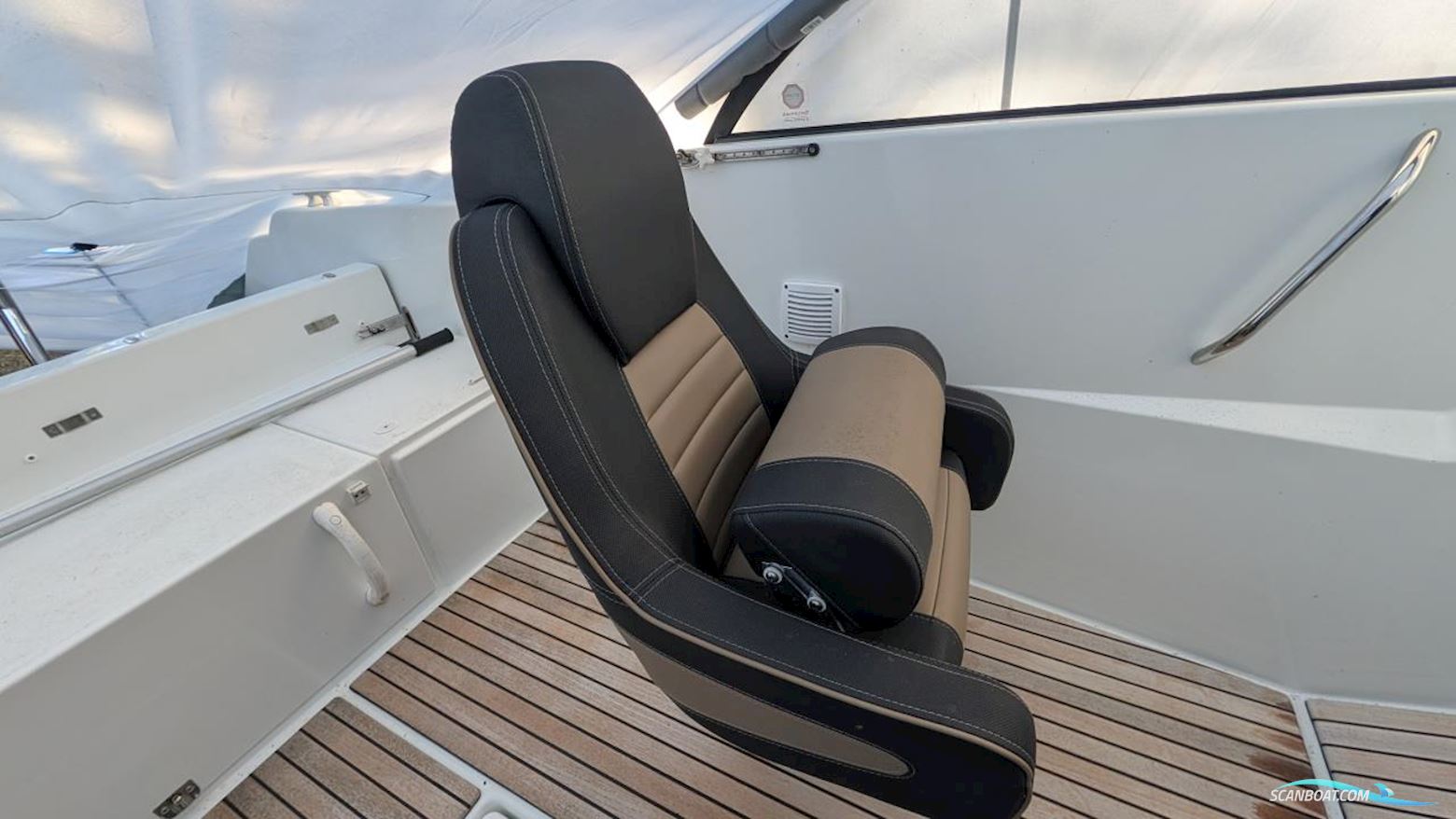 JEANNEAU MOTORBÅT 6,5 BR