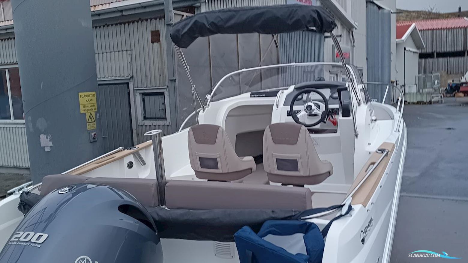 JEANNEAU MOTORBÅT CAP CAMARAT 6.5 WA