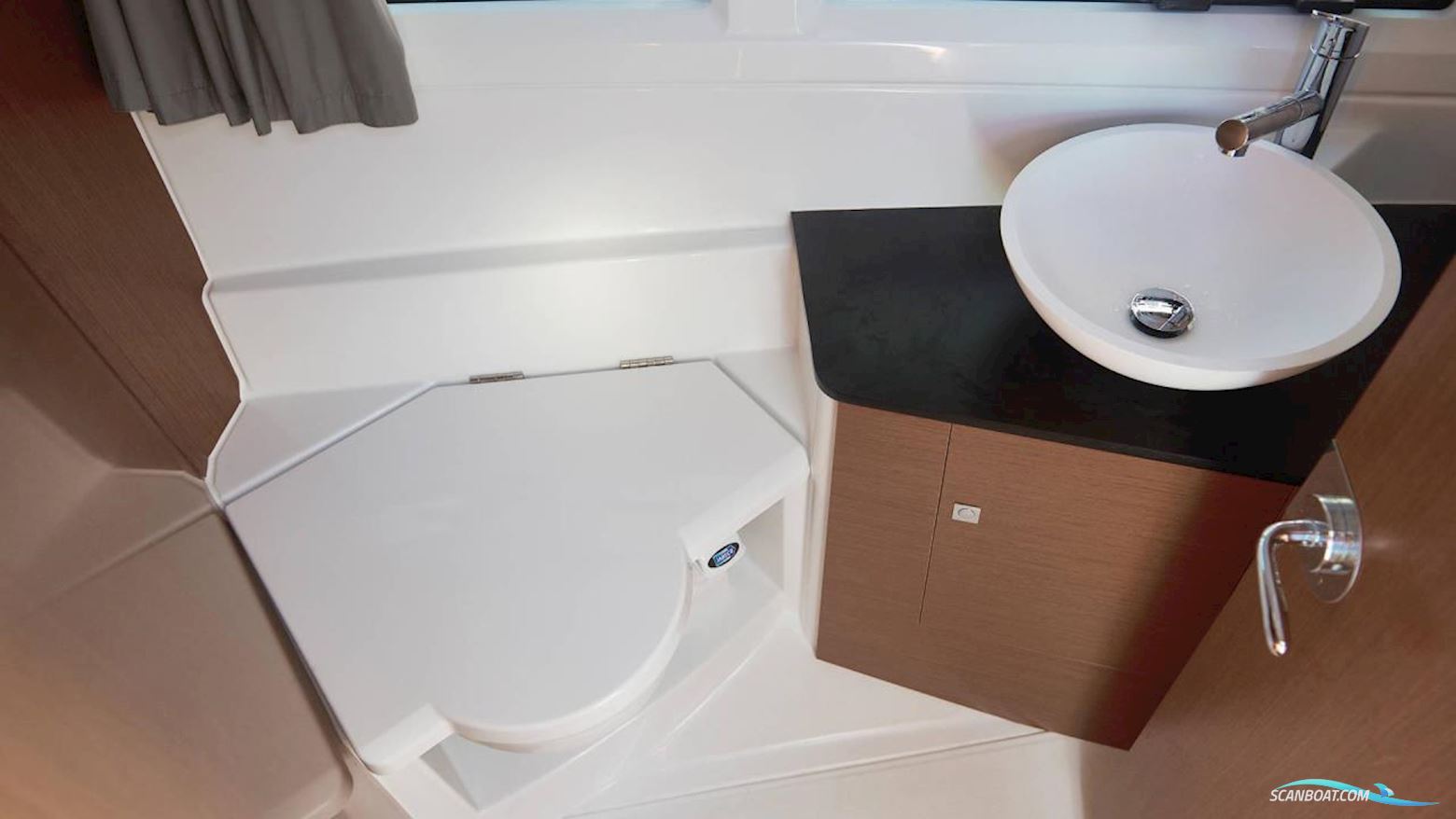 JEANNEAU MOTORBÅT MERRY FISHER 895