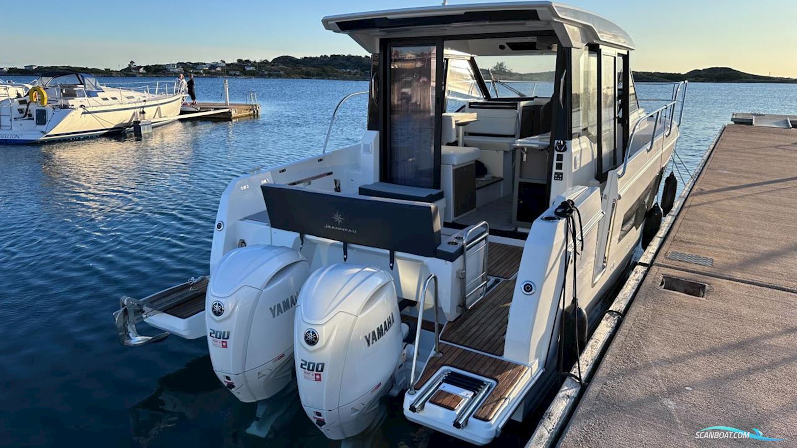 JEANNEAU MOTORBÅT MERRY FISHER 895