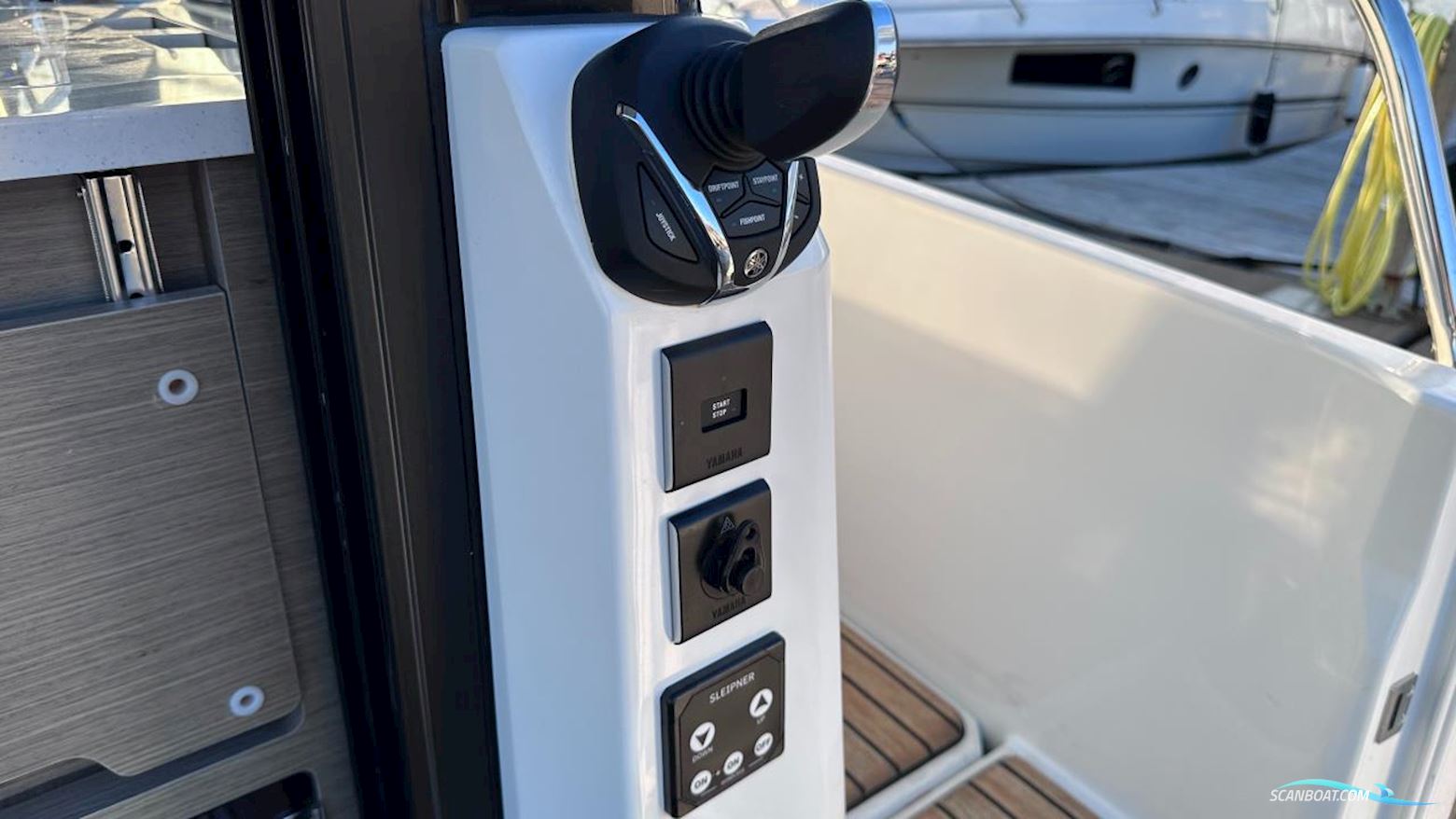 JEANNEAU MOTORBÅT MERRY FISHER 895