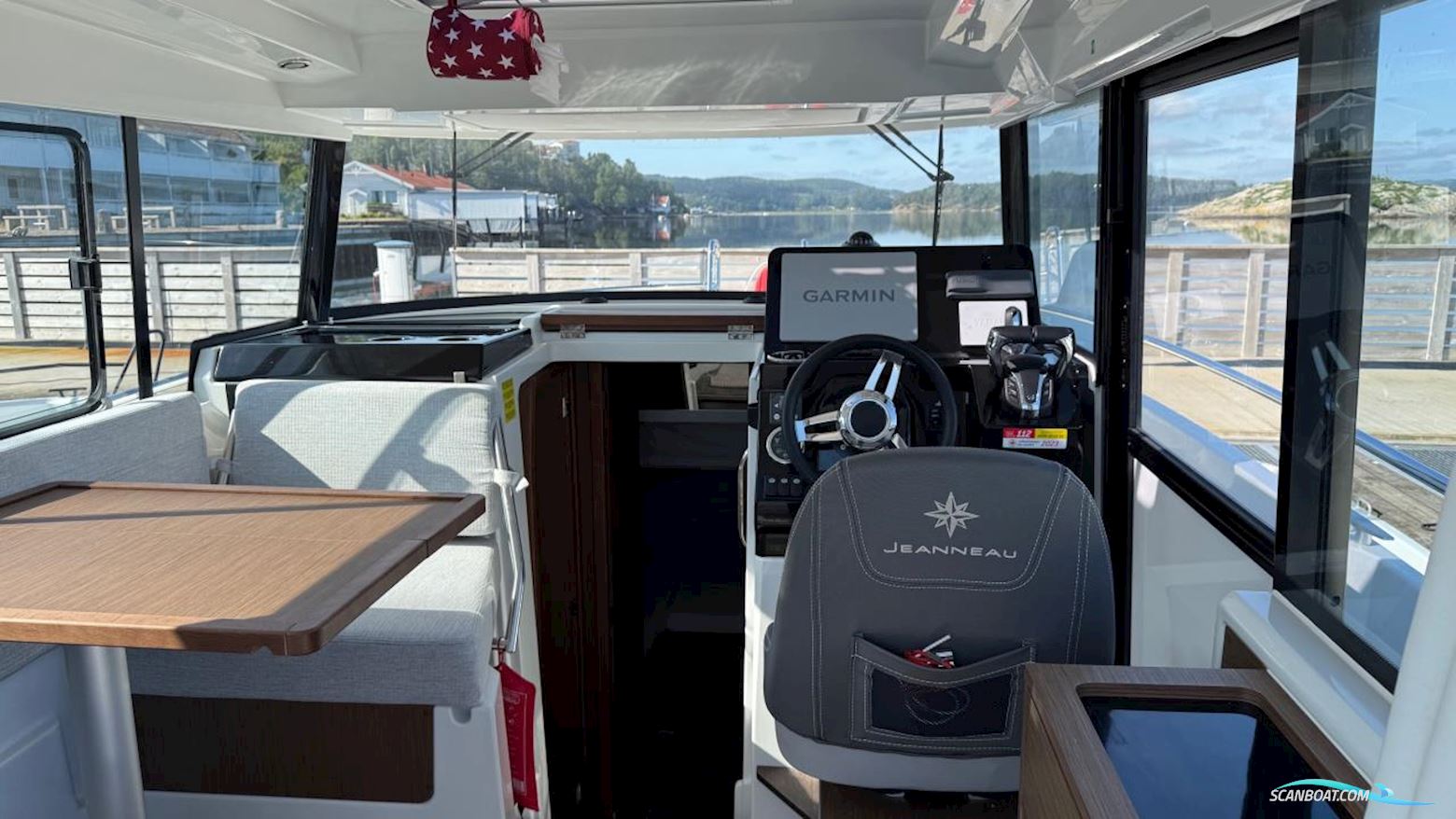 JEANNEAU MOTORBÅT MERRY FISHER 895 SPORT