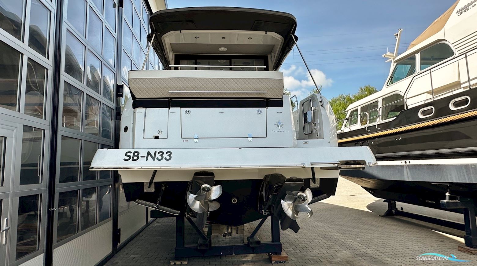Jeanneau NC 33
