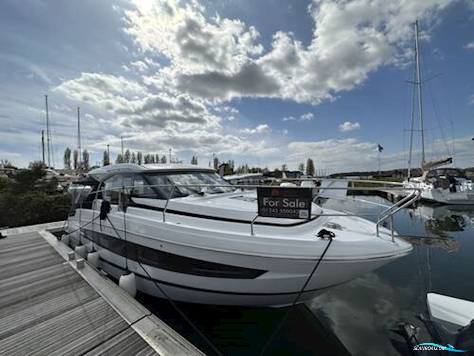Jeanneau NC 37 Motorboten 2023, met Volvo motor, United Kingdom