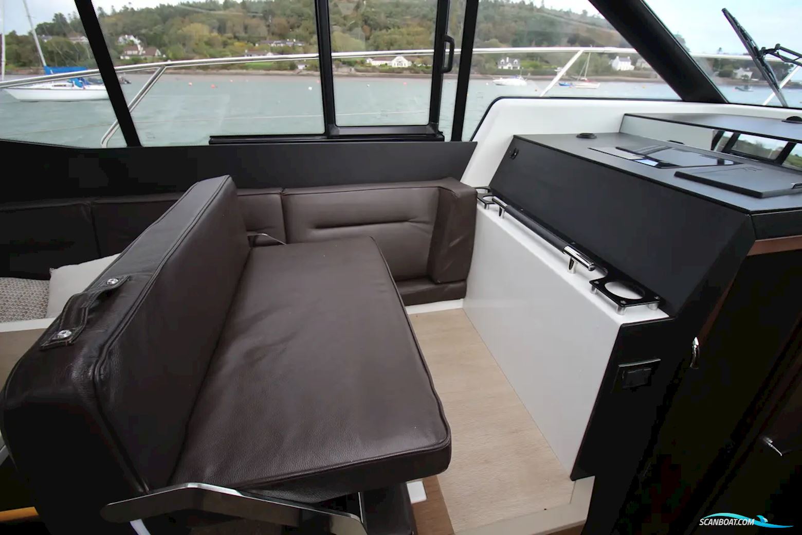 Jeanneau NC 37