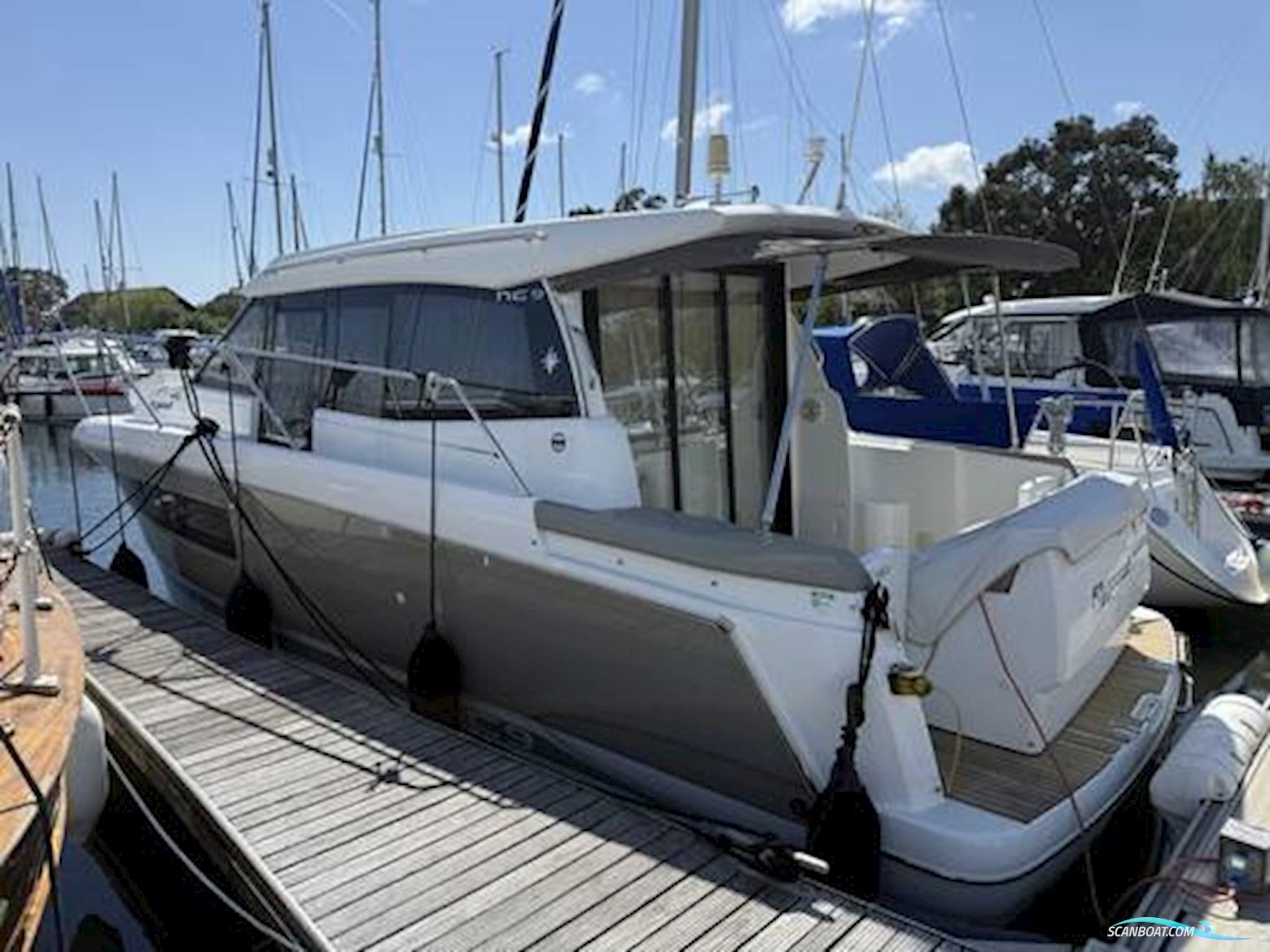 Jeanneau NC 9