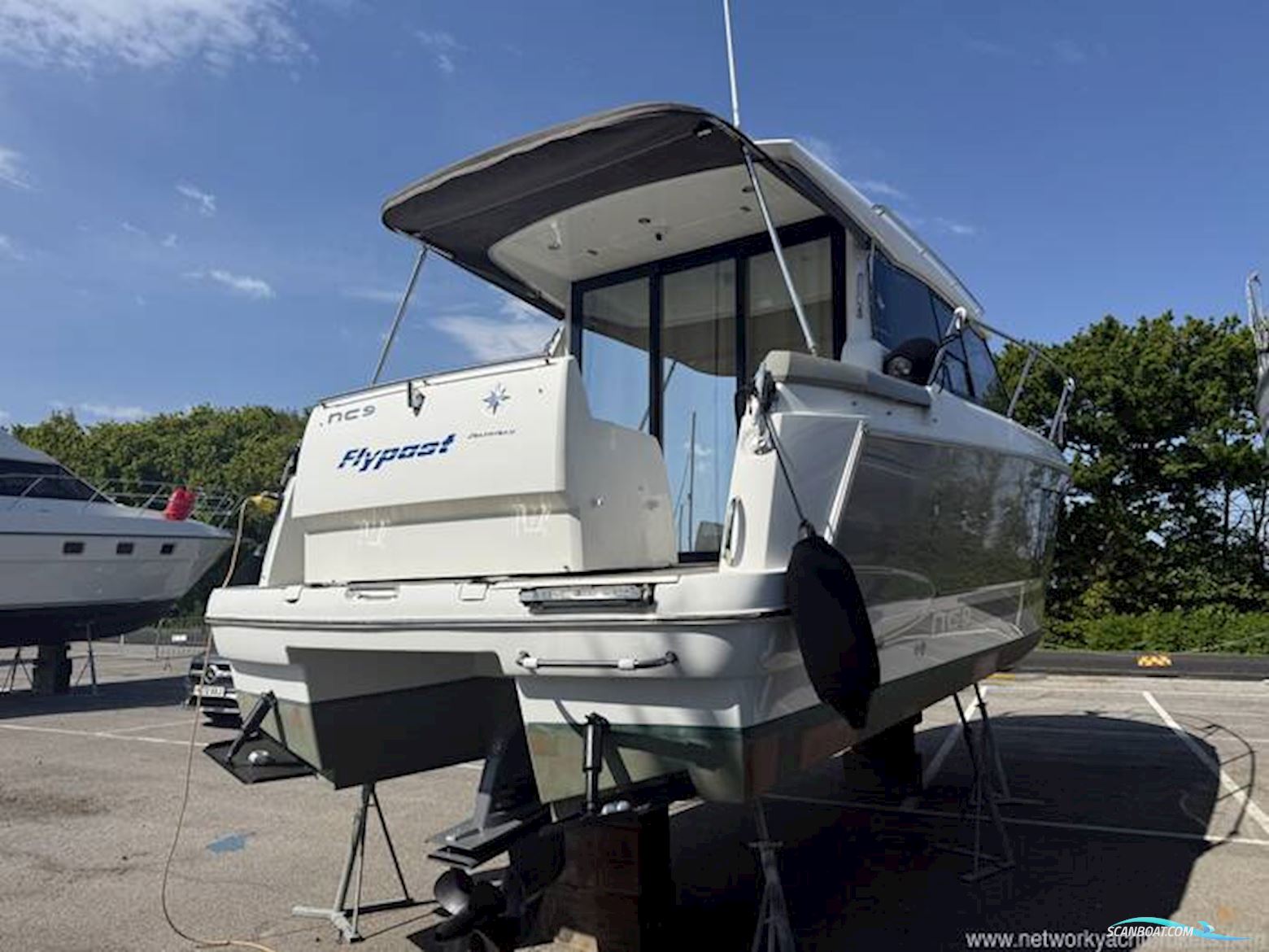 Jeanneau NC 9