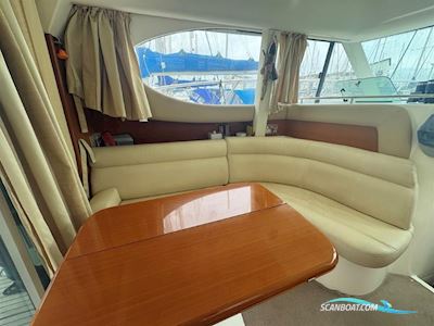 Jeanneau Prestige 32 Motorboten 2007, met Volvo Penta  D4-260 motor, United Kingdom