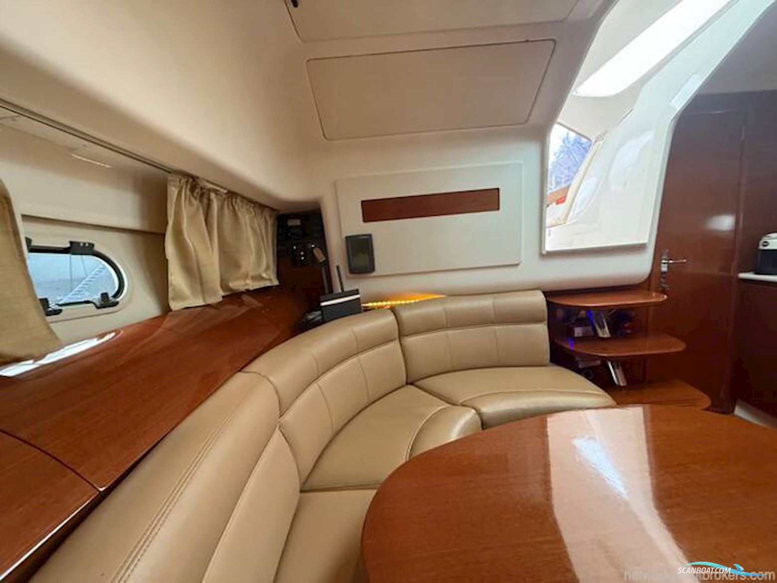 Jeanneau Prestige 34 S Hardtop