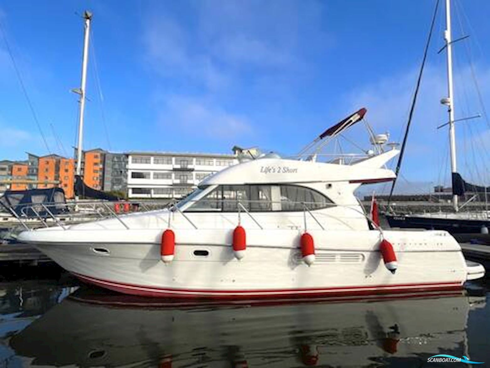 Jeanneau Prestige 36 Motorboten 2005, met Volvo Penta D6-370 motor, United Kingdom