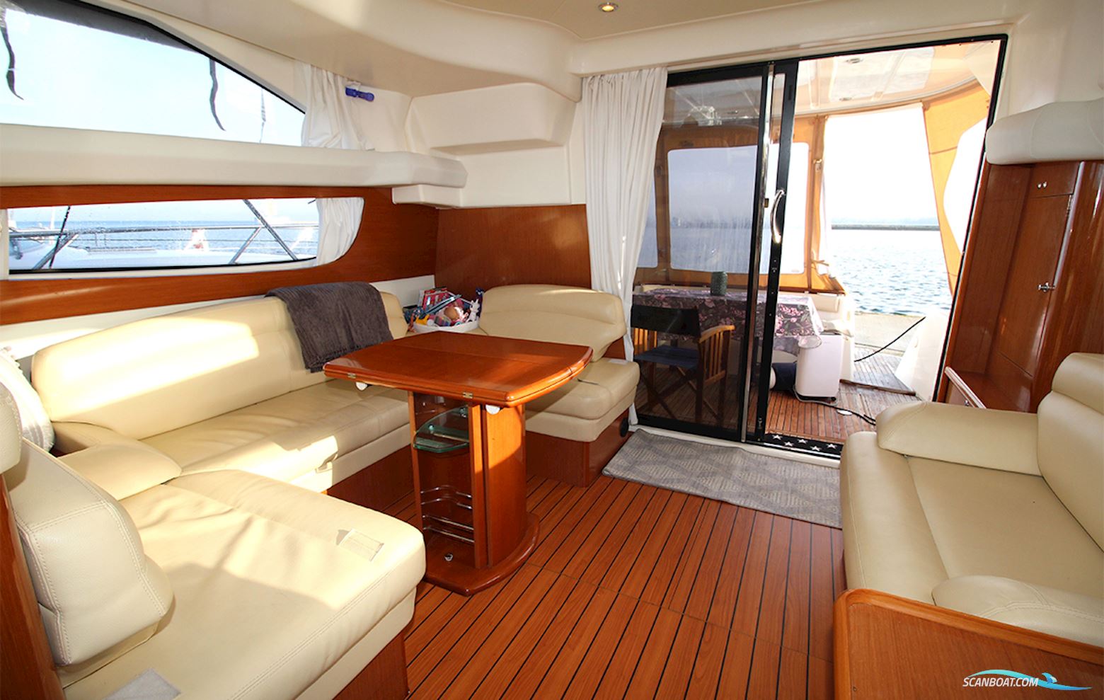 Jeanneau Prestige 42 Flybridge