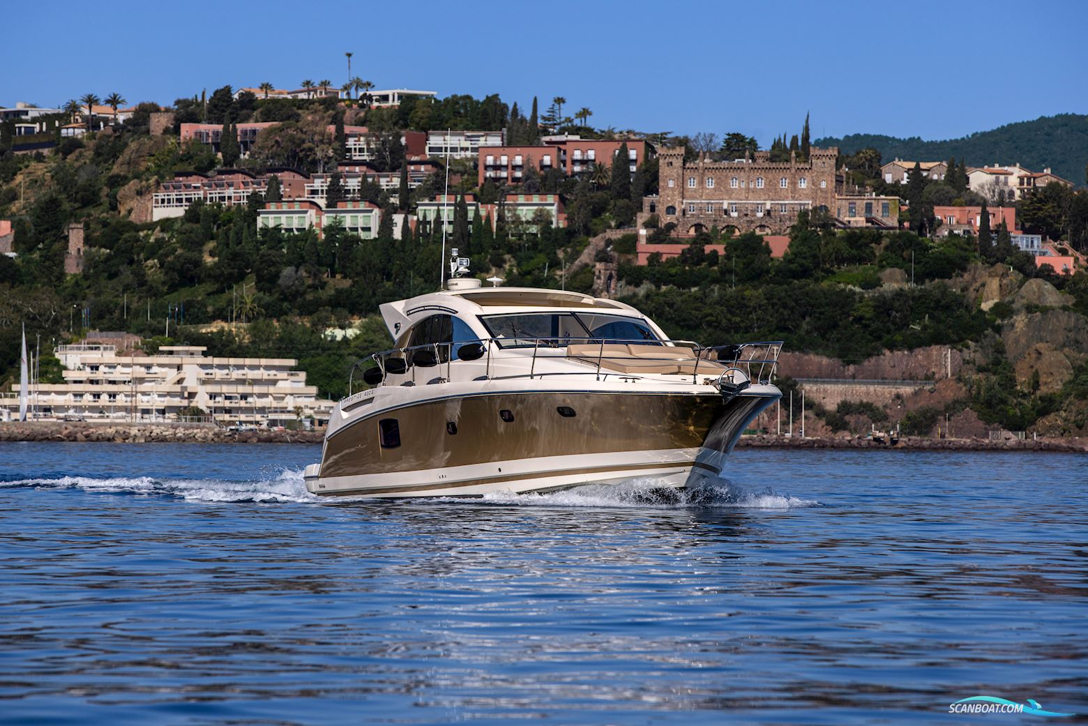 Jeanneau Prestige 42 S Motorboten 2009, met Twin Volvo Penta D6-370 IPS 500 motor, France