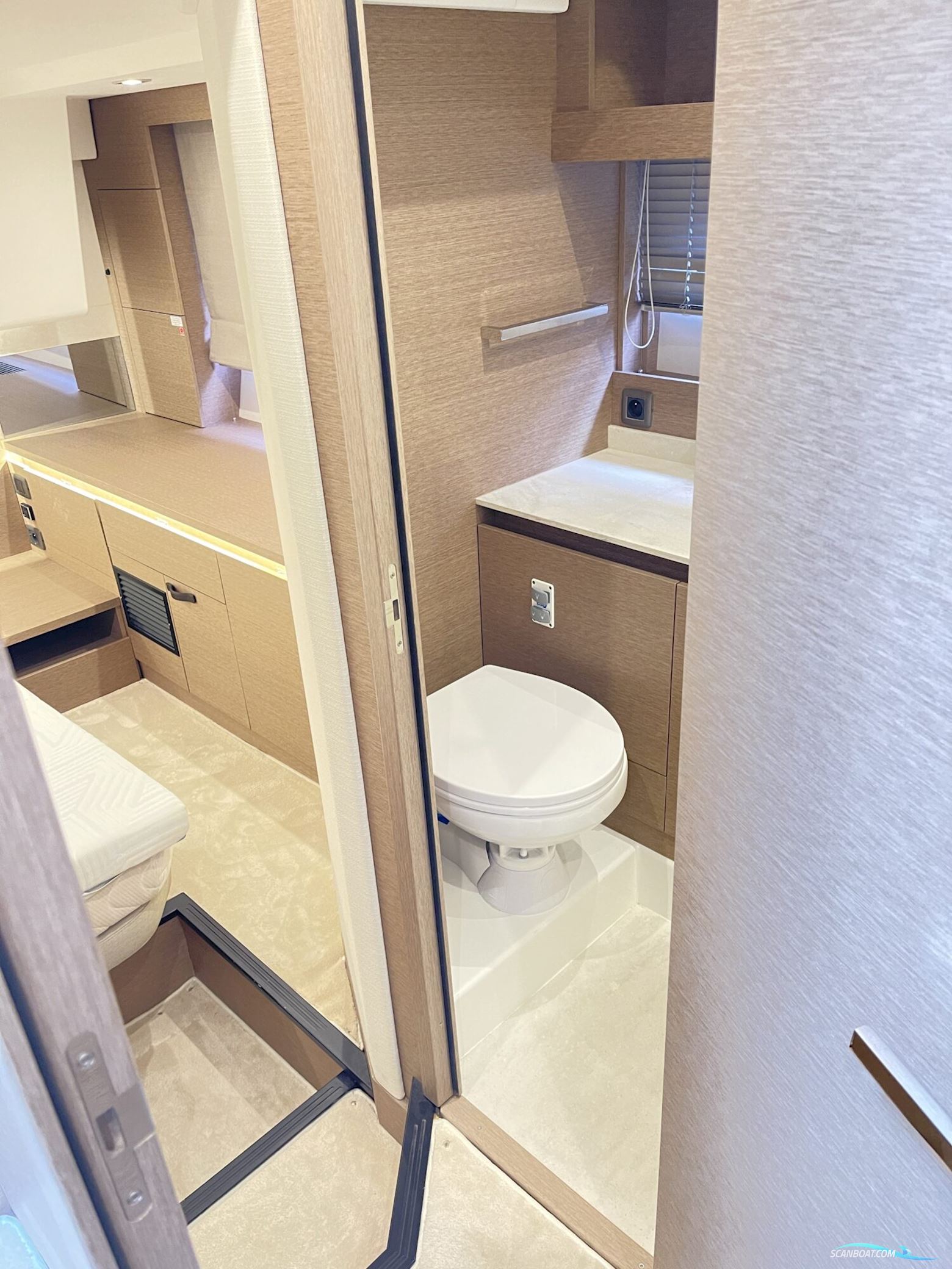 Jeanneau Prestige 420 Flybridge