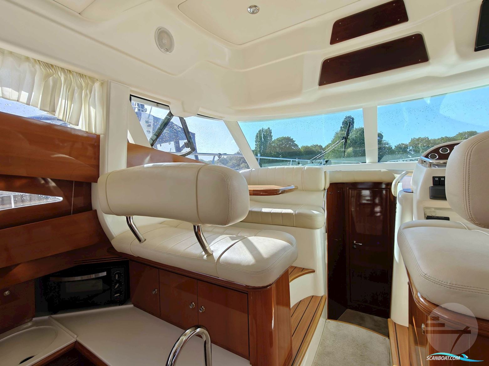 Jeanneau Prestige 46 Flybridge
