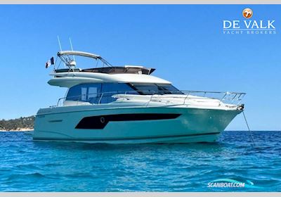 Jeanneau Prestige 50. Motorboten 2023, met Volvo Penta motor, France