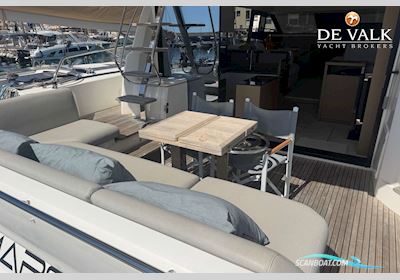 Jeanneau Prestige 50. Motorboten 2023, met Volvo Penta motor, France