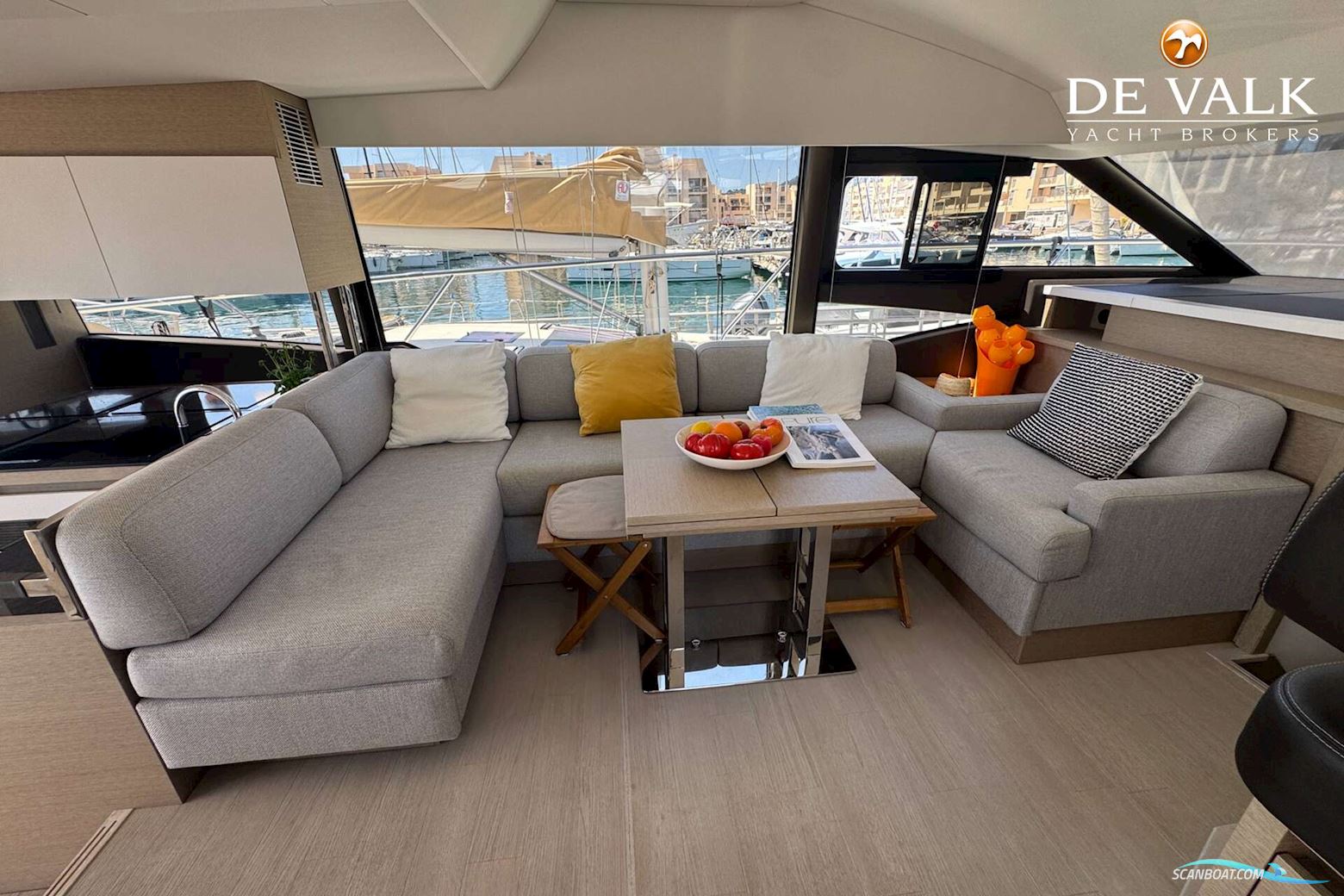Jeanneau Prestige 50.