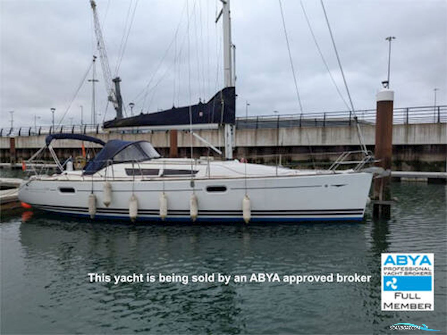 Jeanneau Sun Odyssey 39i Motorboten 2009, met Yanmar 3HY4-E motor, United Kingdom