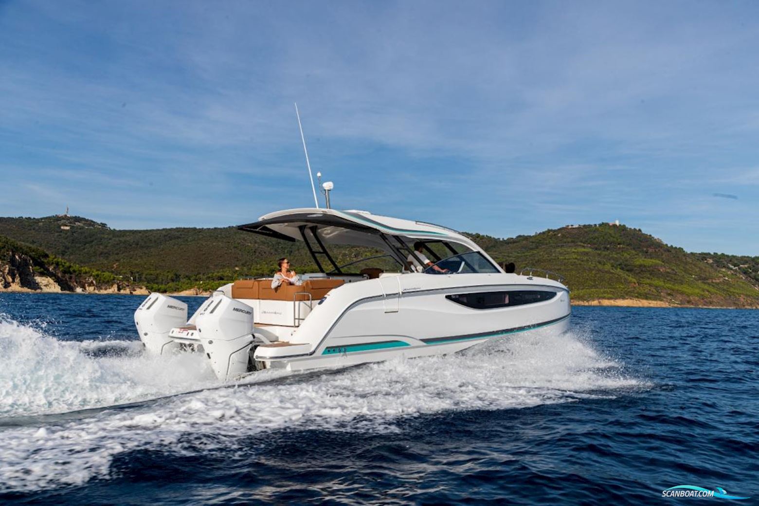 Jeanneau TH38 Twin-Hull