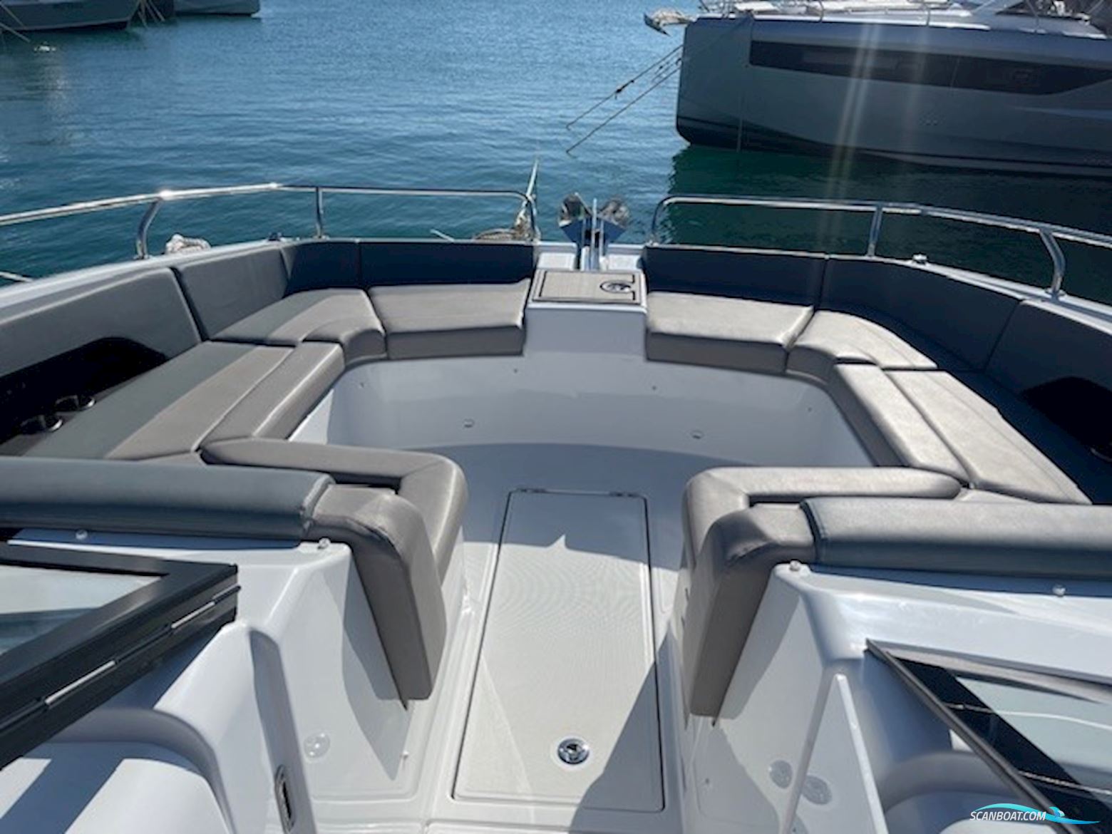 Jeanneau TH38 Twin-Hull