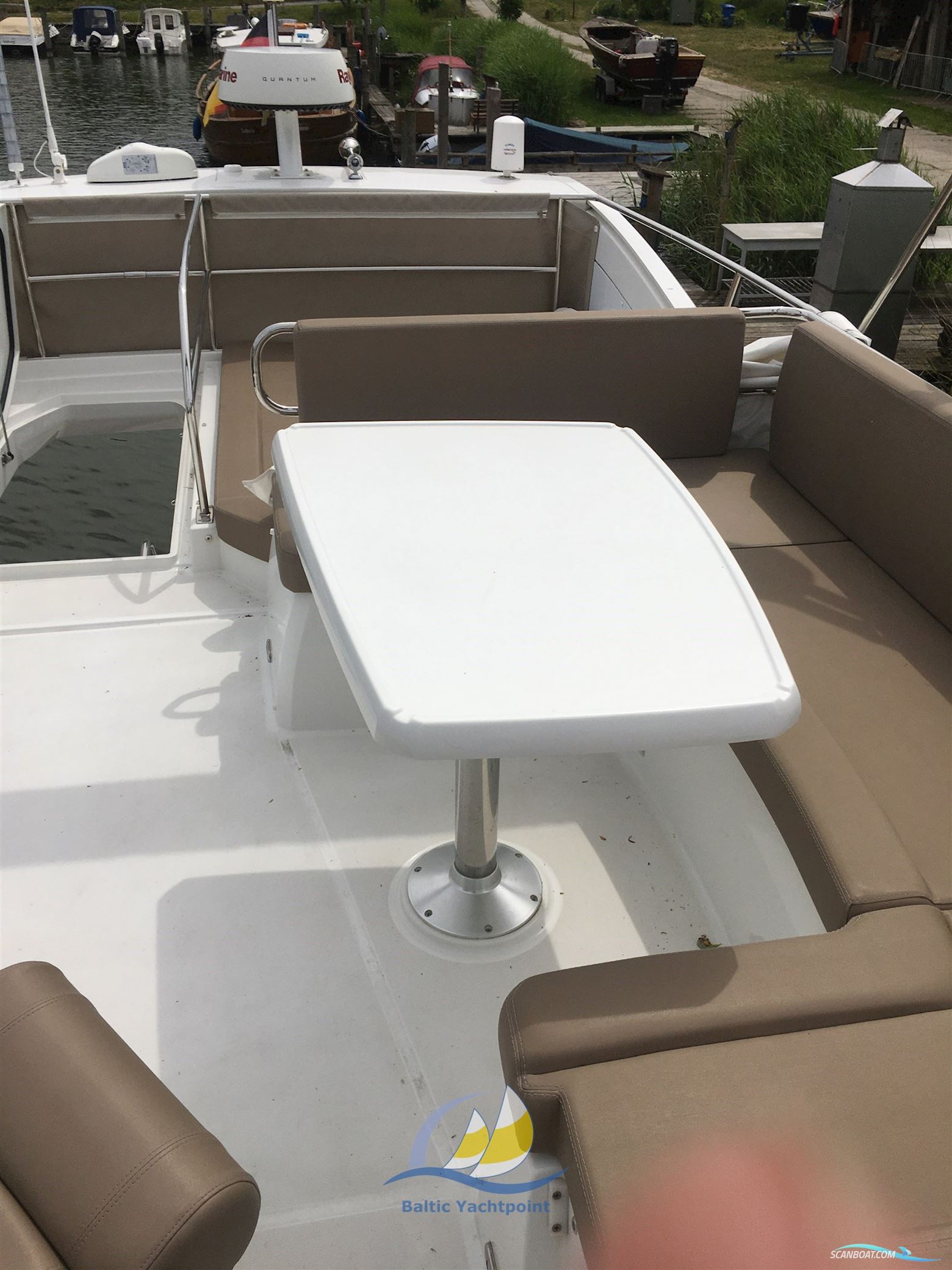 Jeanneau Velasco 43F