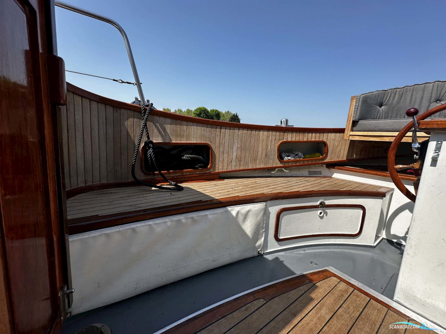 KAJUITSLOEP Ex-reddingssloep