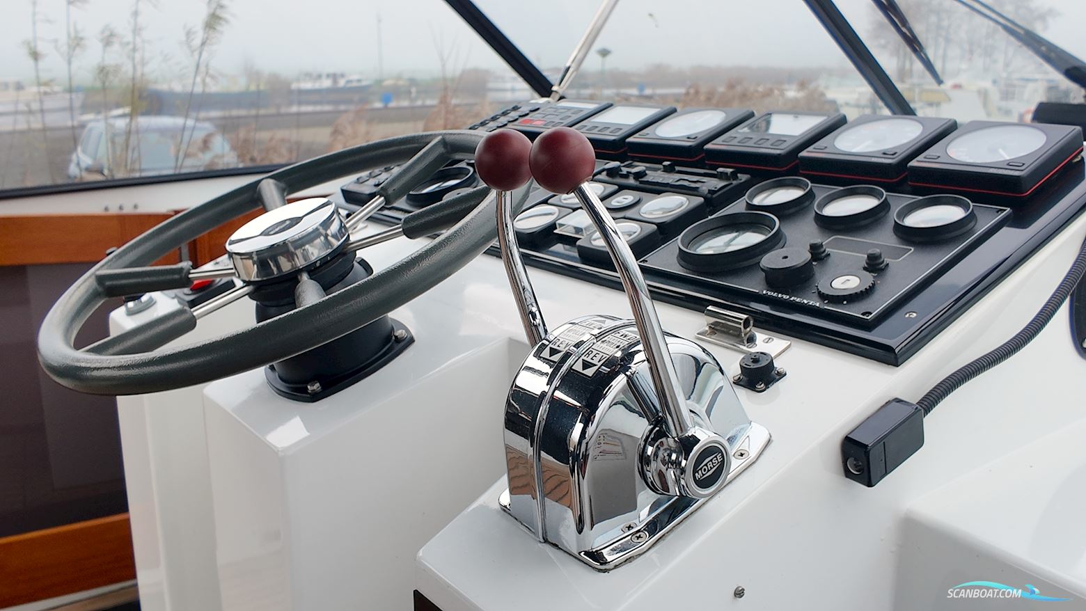 Kappa Terkaple (casco), Interieur bij Sikkema en de Vries te Irnsum Kappa Terkaple (casco), Interieur bij Sikkema en de Vries te Irnsum Skorpion 12.0