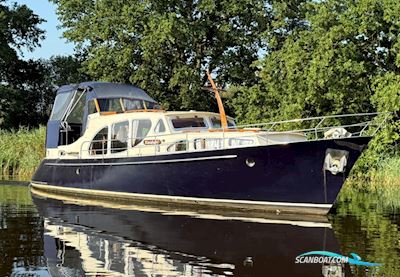 Klassiek Rondspant Motoryacht  1280 Motorboten 1948, met Sole motor, The Netherlands