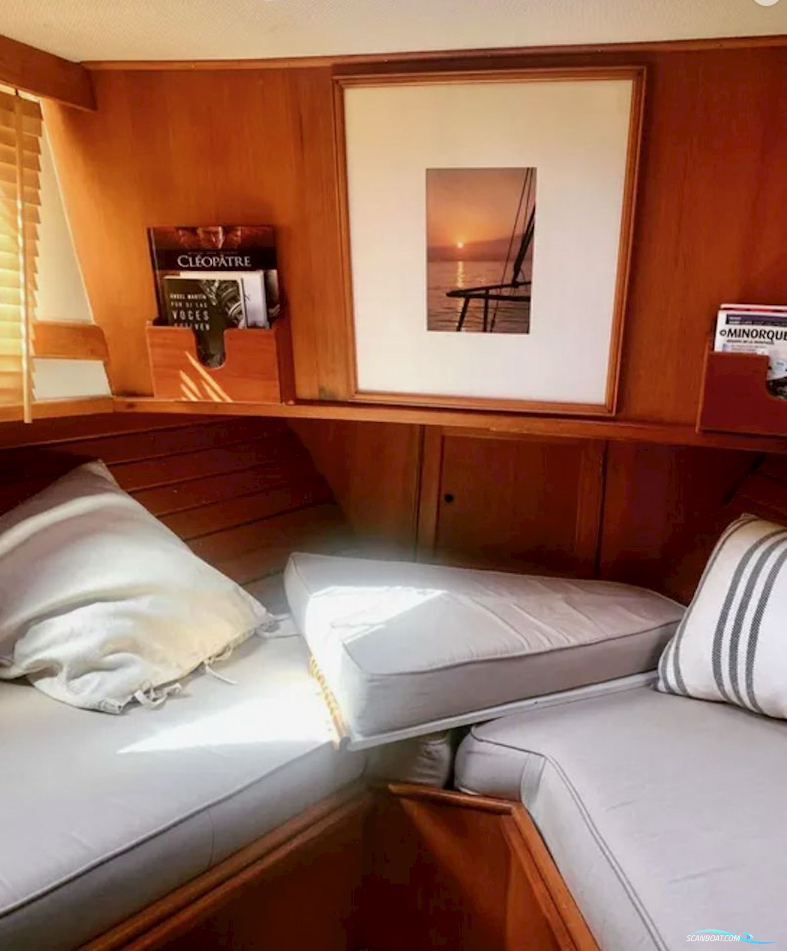 KONG AND HALVERSEN HK ISLAND GYPSY 44