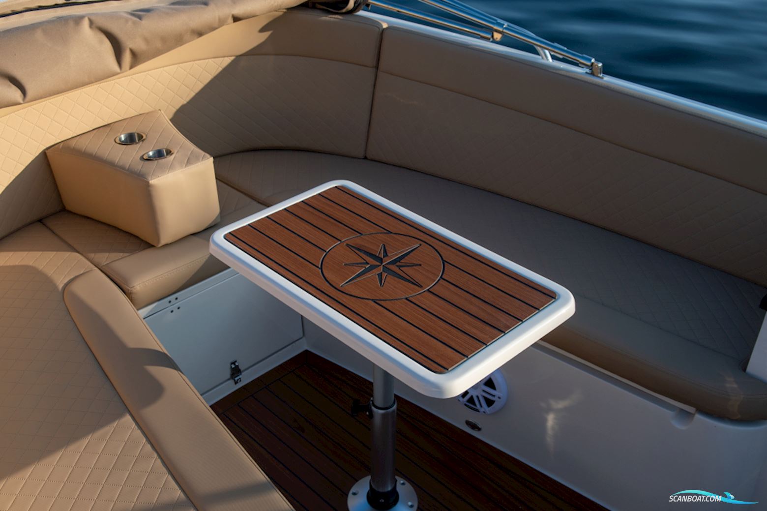 Lago Amore 633 Tender