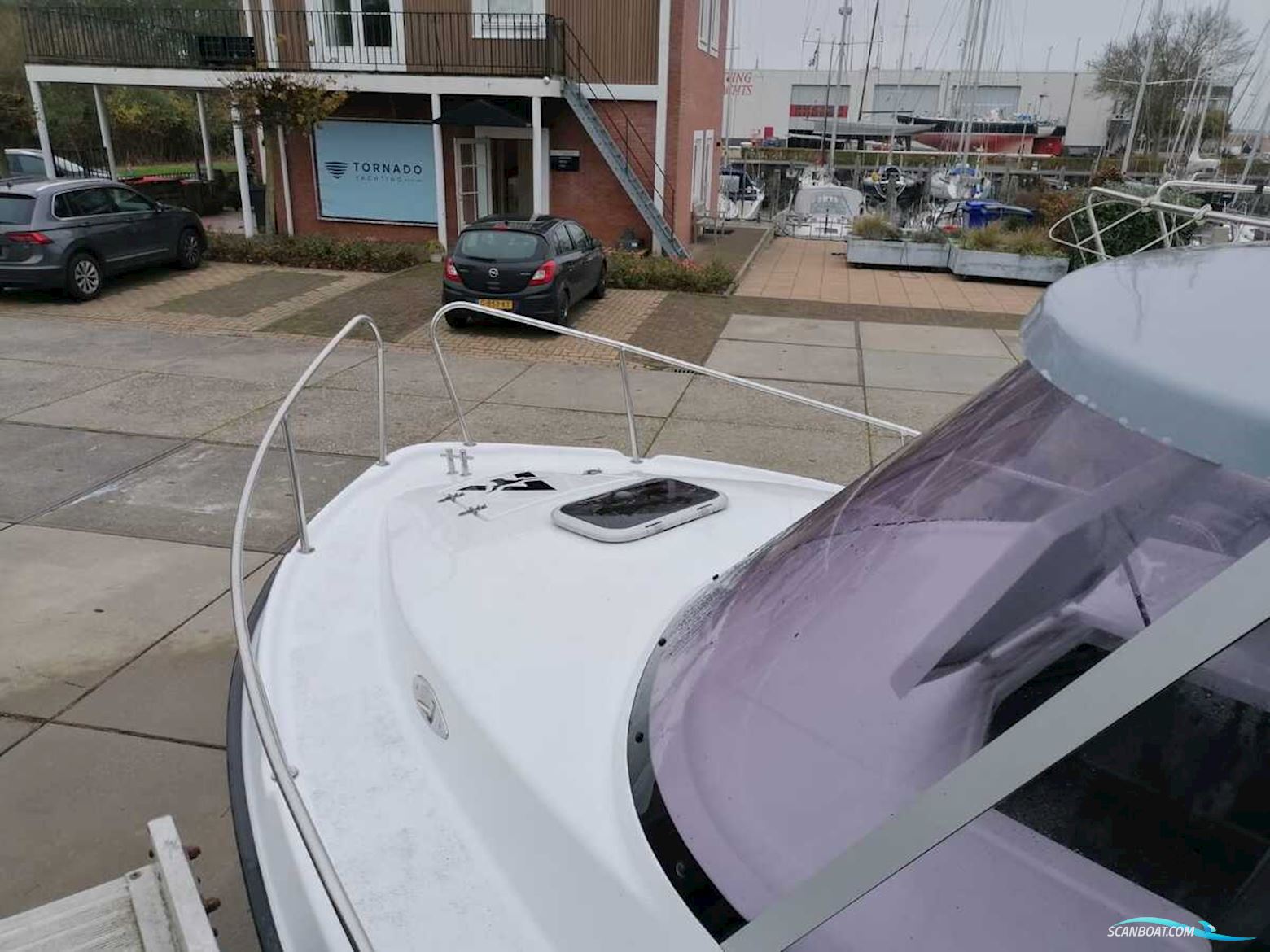 Lakeman Boats  540 Pilothouse