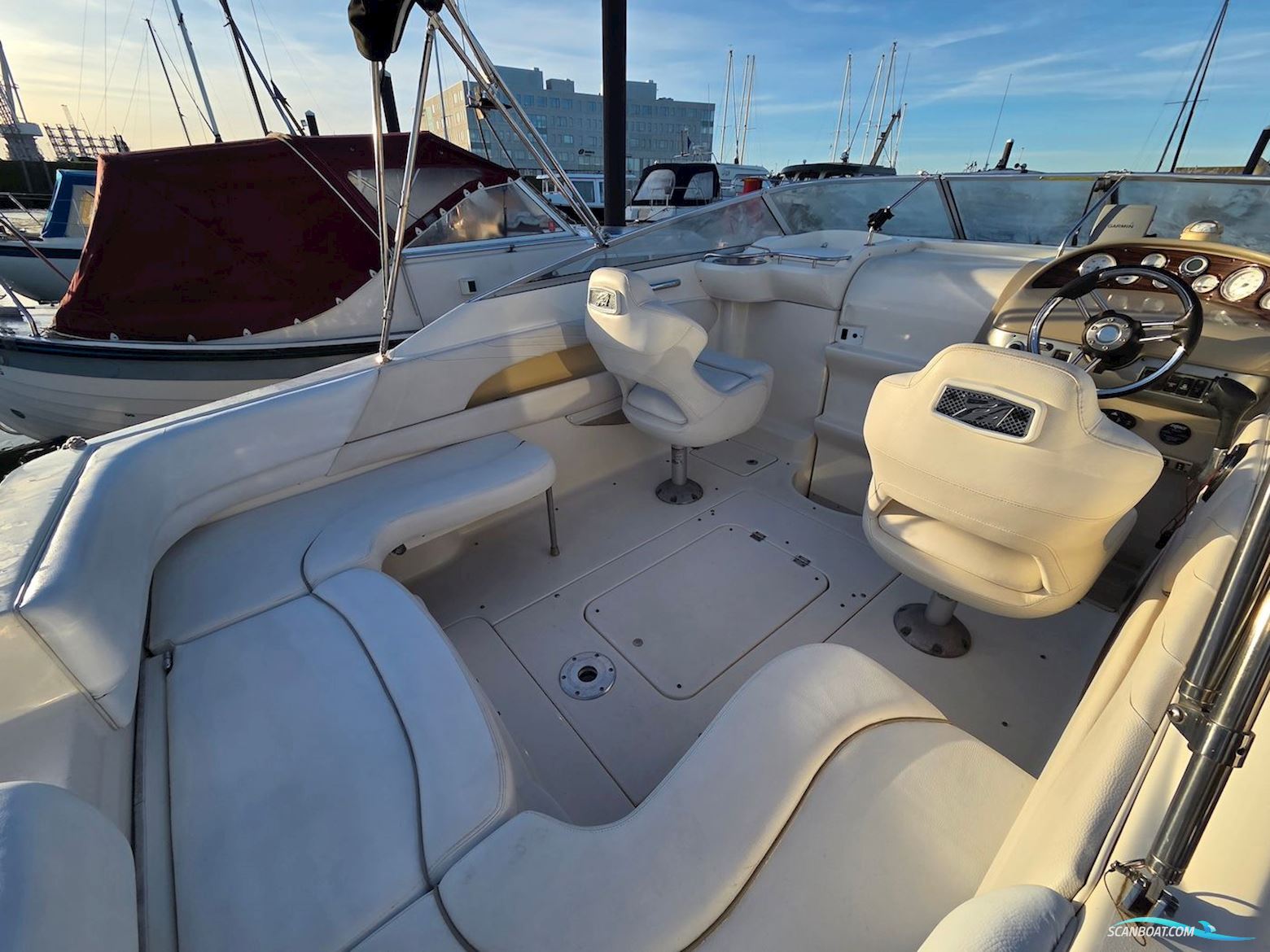 Larson 220 Cabrio Cuddy