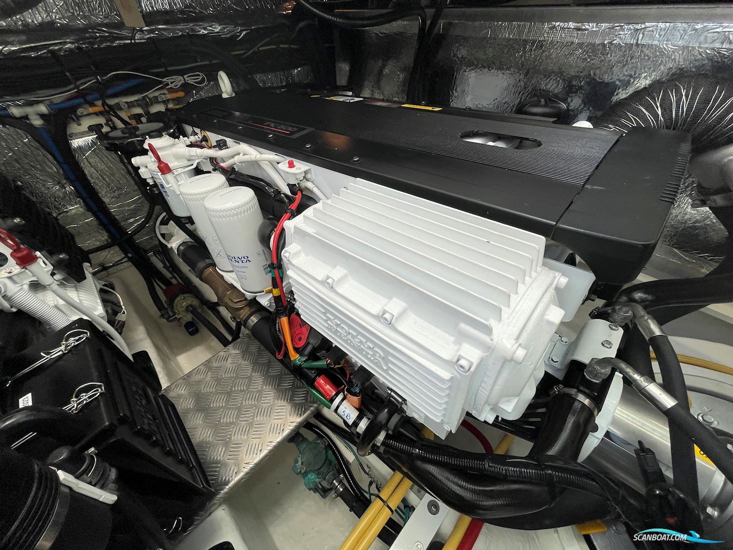 Larson 370 Coupe Ips 500