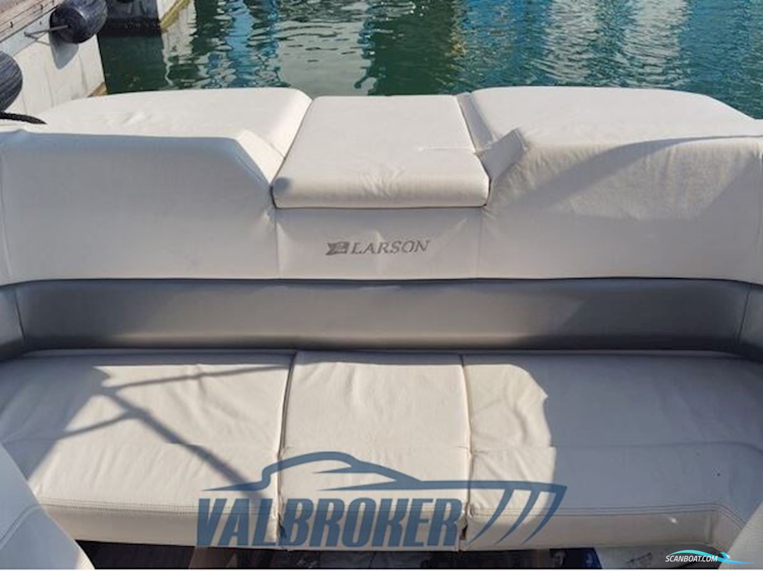 Larson Boats 216 Senza