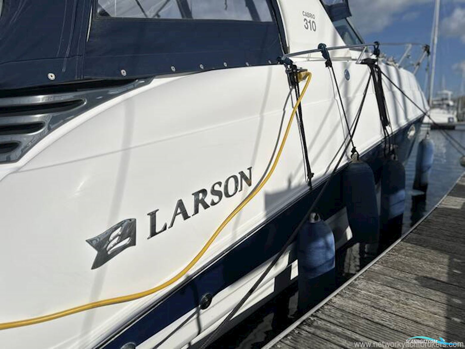 Larson Cabrio 310