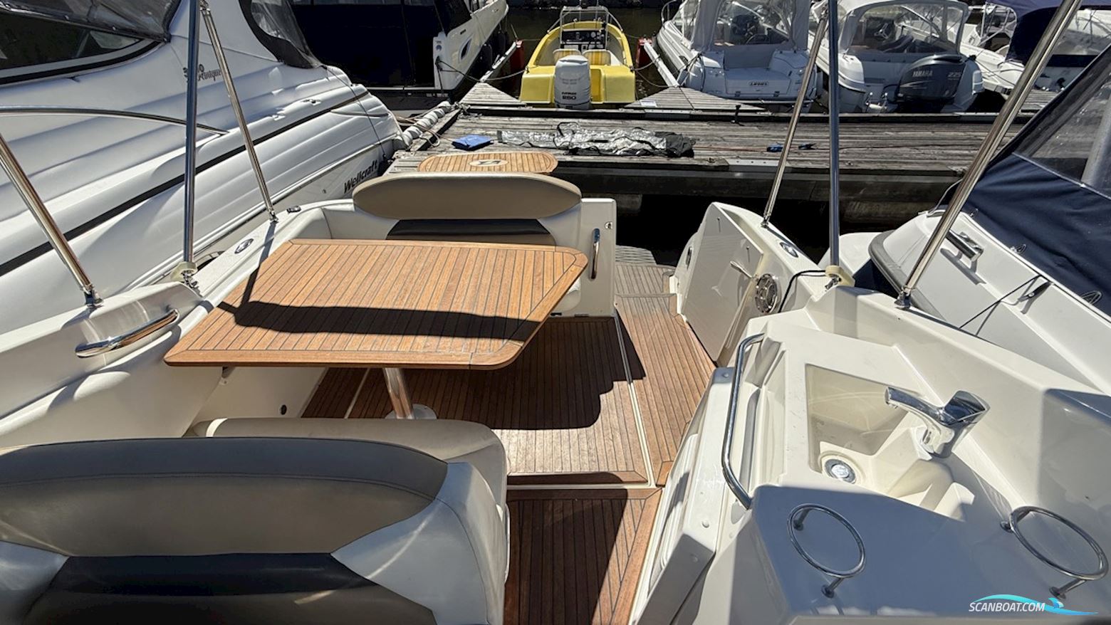 Larson Cabrio 777