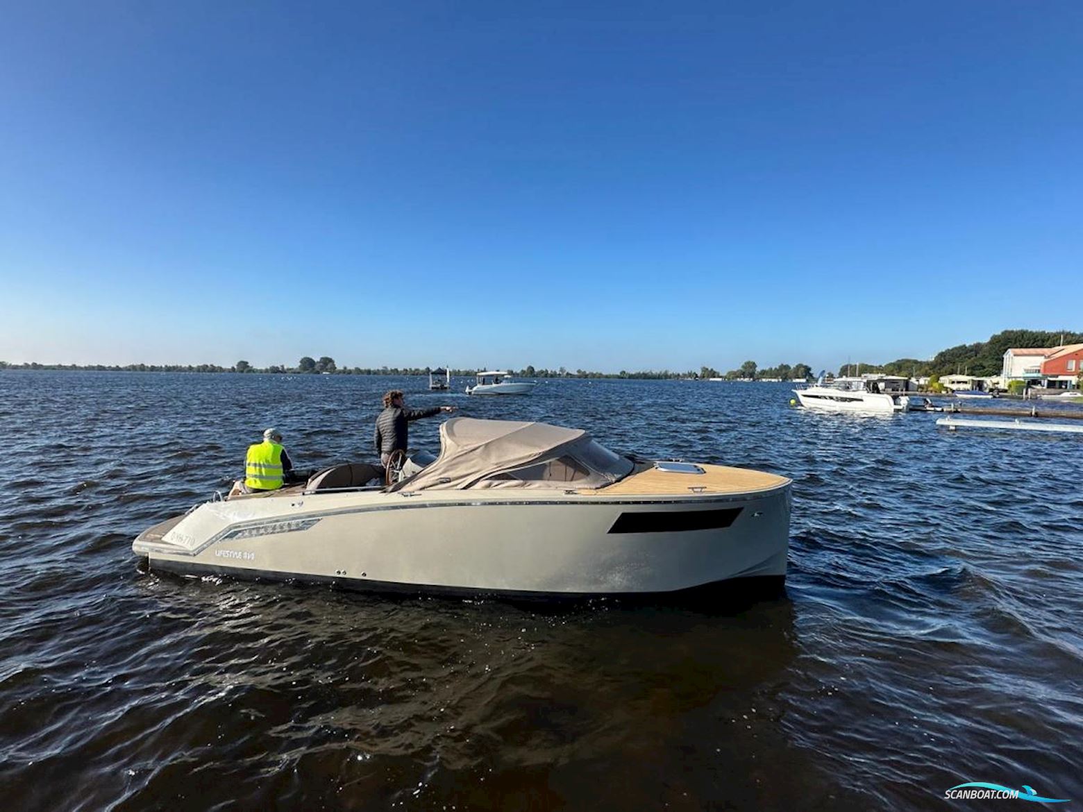 Lifestyle 818 Cabin Life-Style