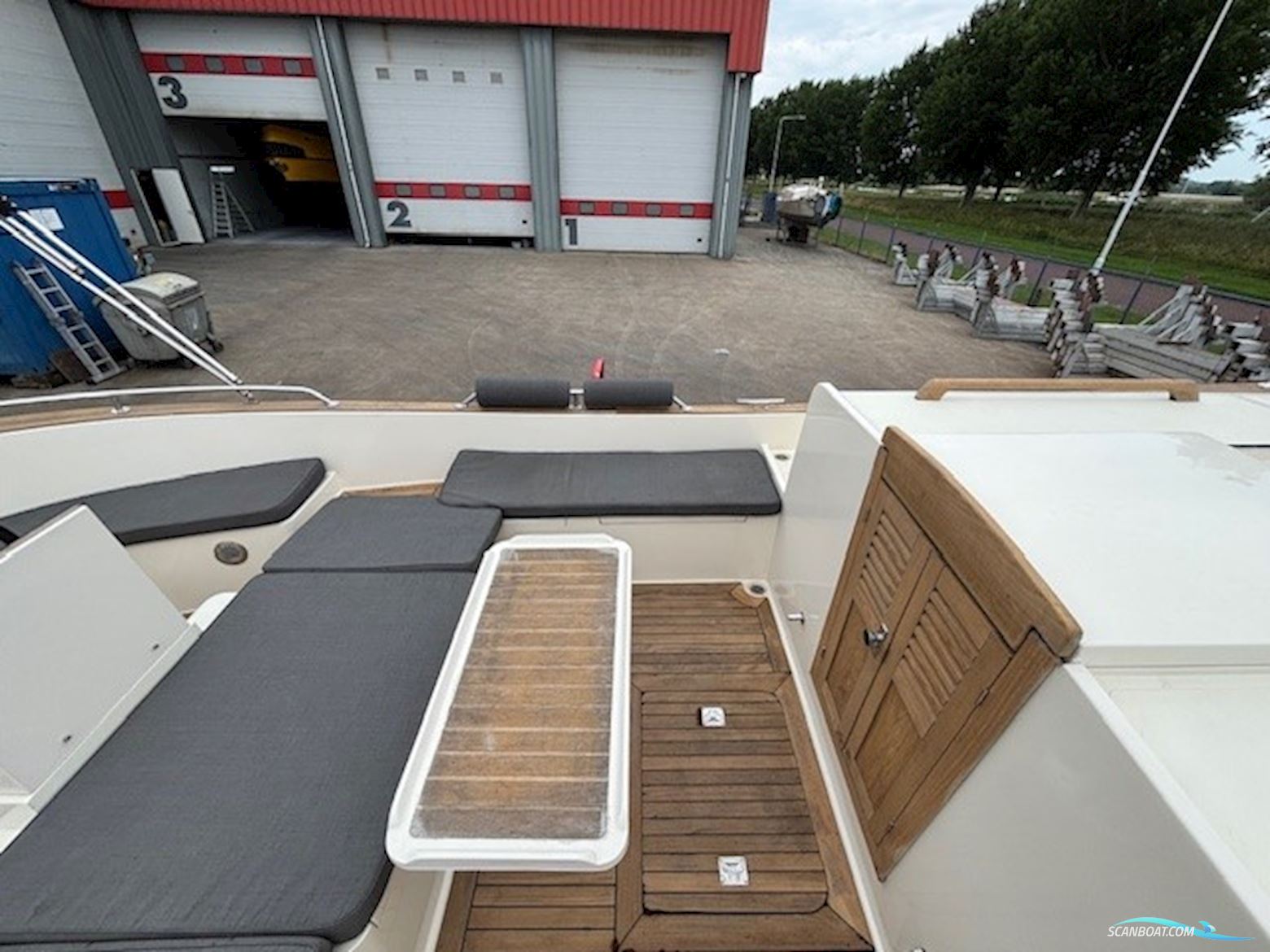 Lifestyle 9.60 Cabin