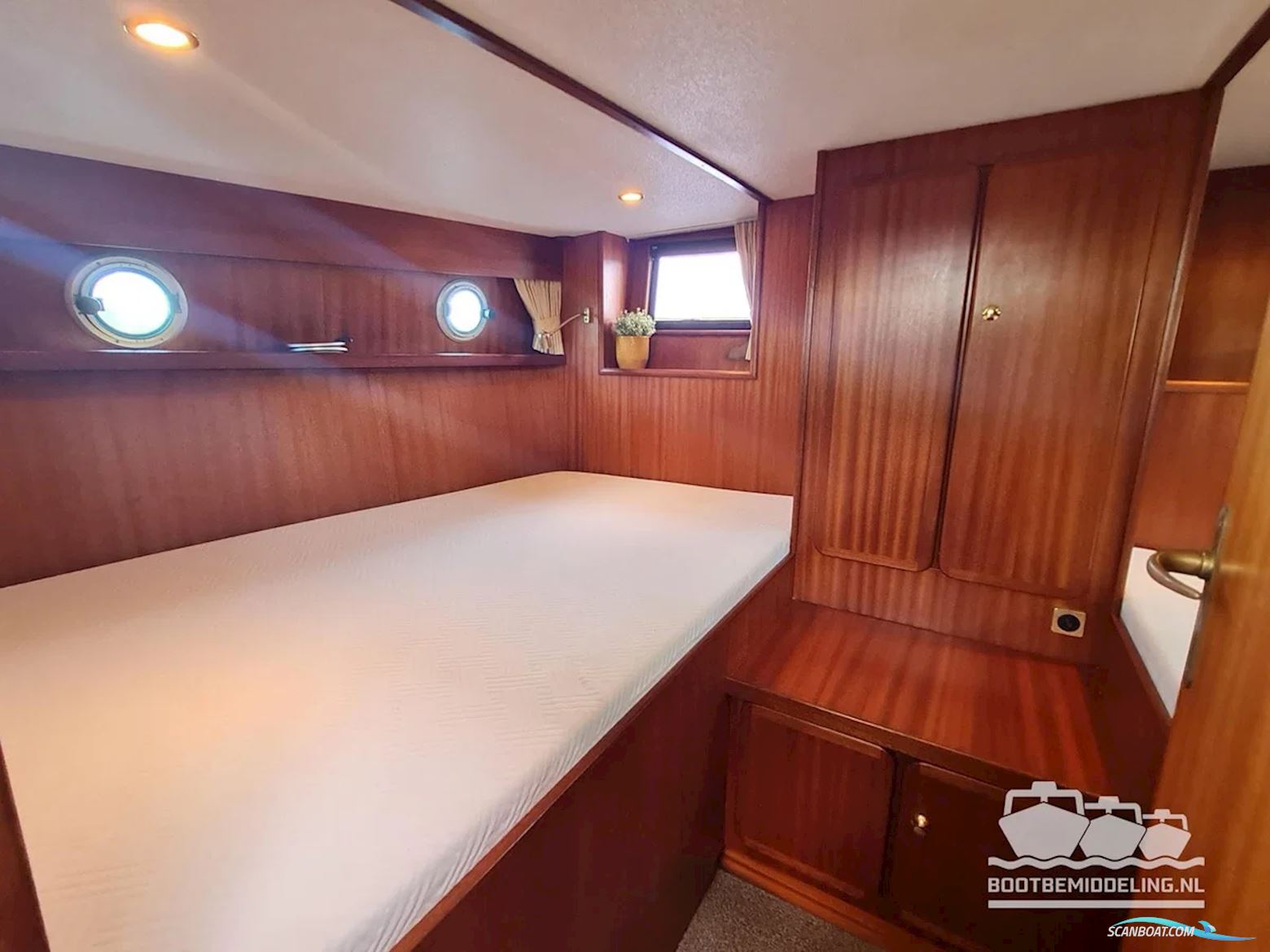 Linssen Dutch Sturdy 320 AC Royal