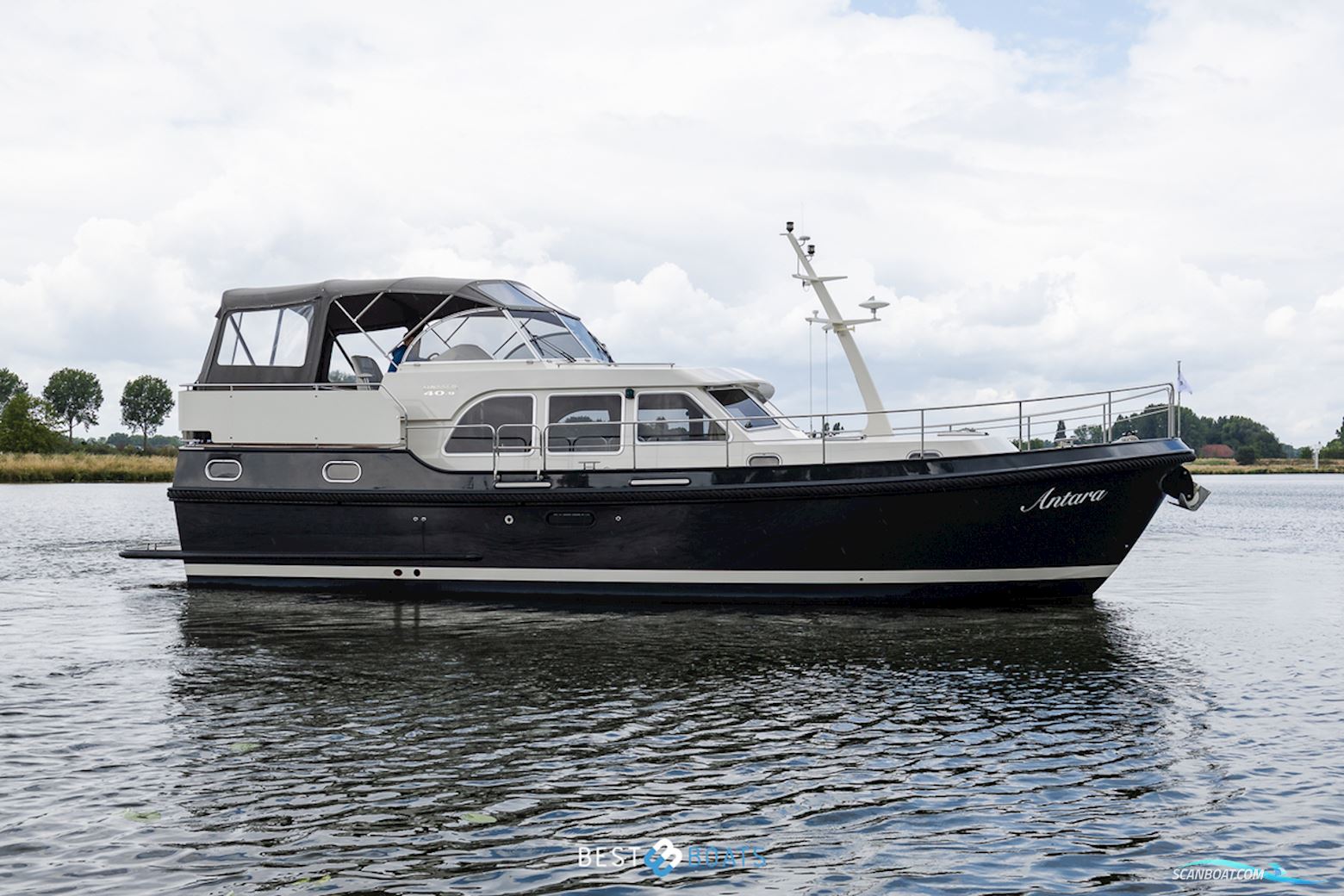 Linssen Grand Sturdy 40.9 AC Motorboten 2016, met Volvo Penta is Een Zweeds Merk Dat Wereldwijd Bekendstaat om Betrouwbare en Krachtige Scheepsmotoren en Aandrijfsystemen. Ze Leveren Zowel Diesel- al motor, The Netherlands