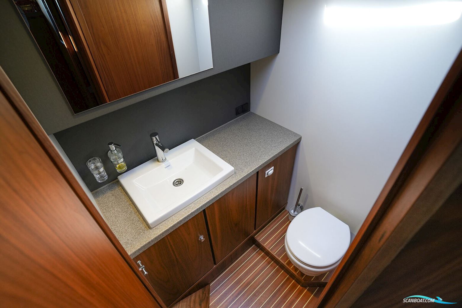 Linssen Grand Sturdy 410 AC Variotop Met Stabilisator