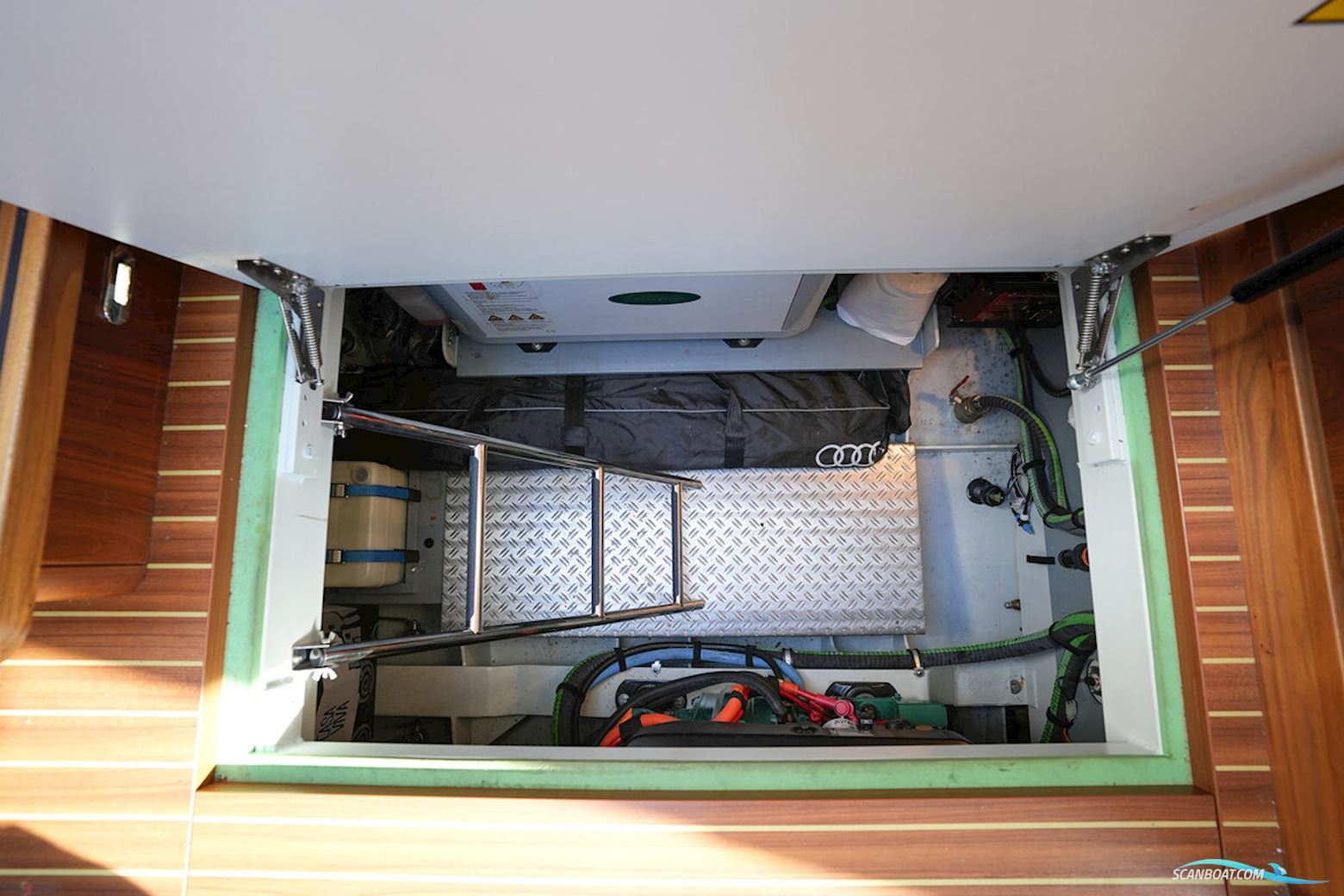Linssen Grand Sturdy 410 AC Variotop Met Stabilisator