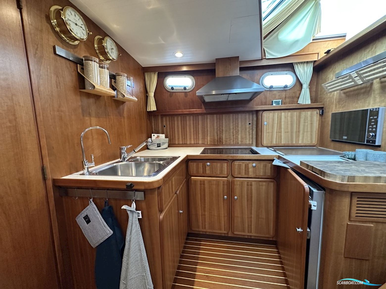 Linssen Grand Sturdy 430 AC