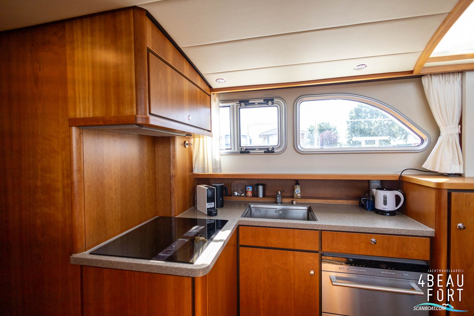 Linssen Grand Sturdy 470 Sedan Wheelhouse Longtop