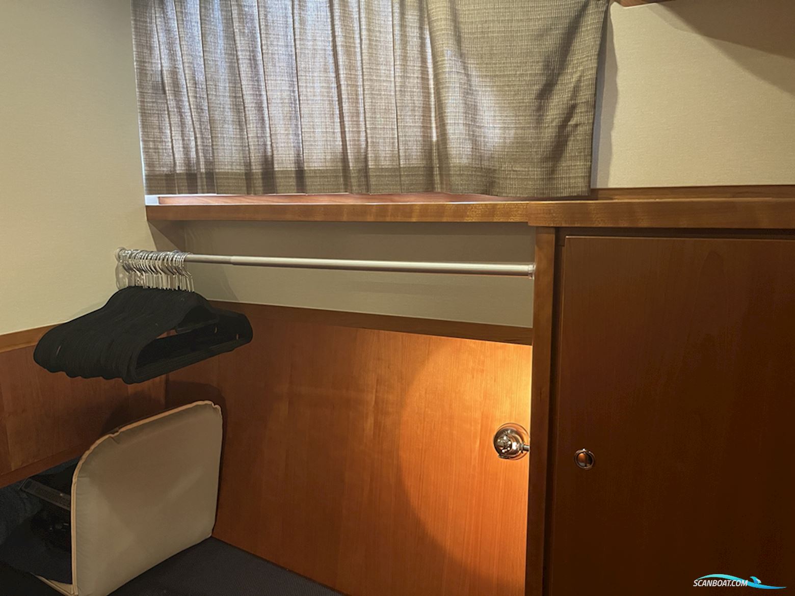 Linssen Grand Sturdy 470 Sedan Wheelhouse