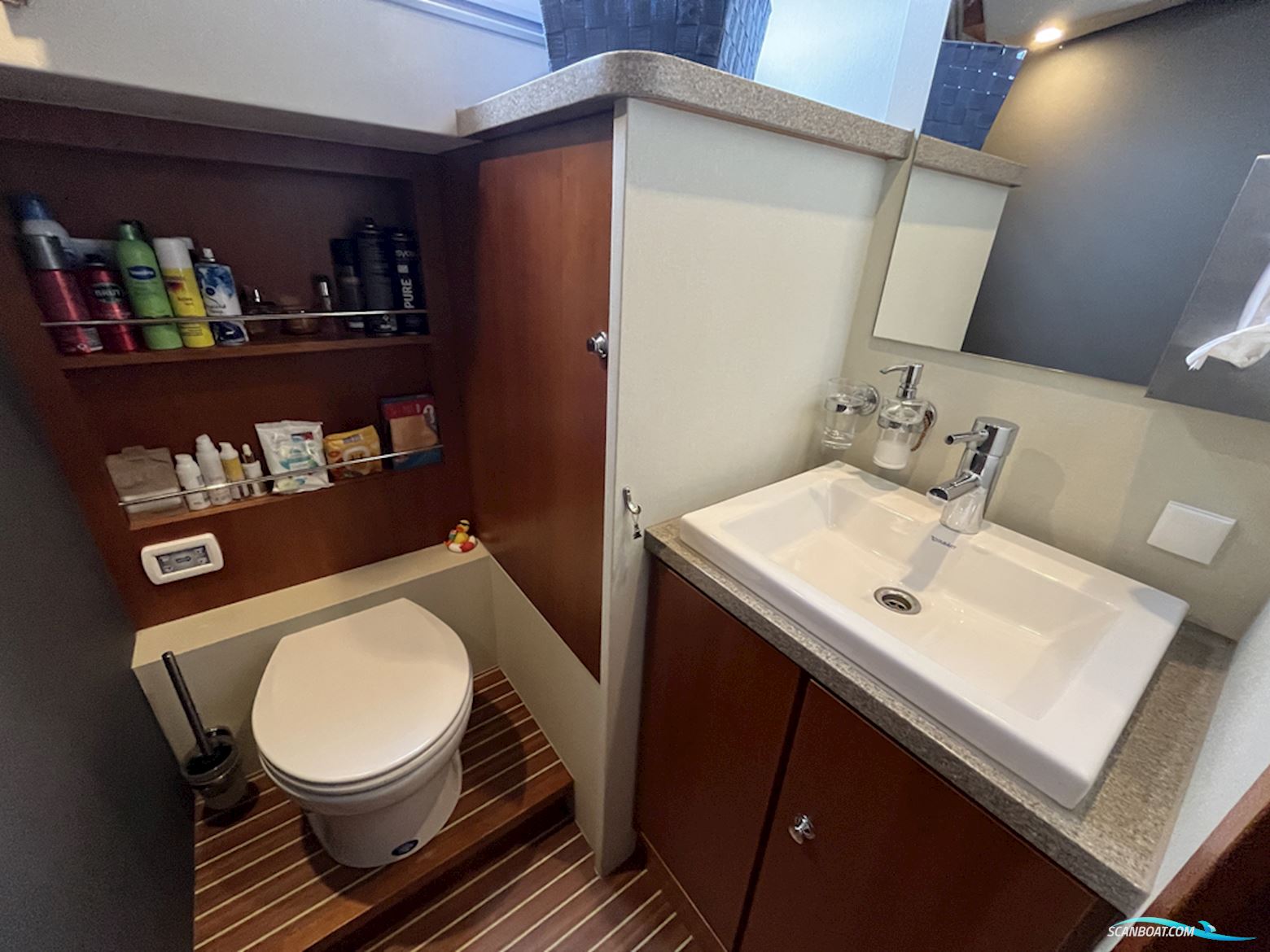 Linssen Grand Sturdy 470 Sedan Wheelhouse