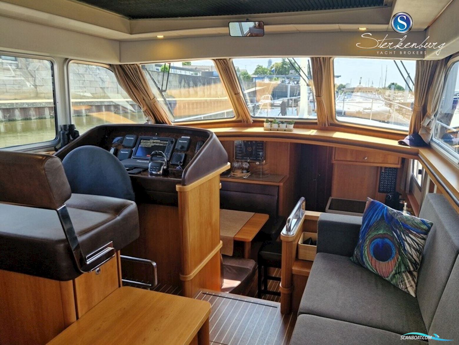 Linssen Grand Sturdy 470 Sedan Wheelhouse