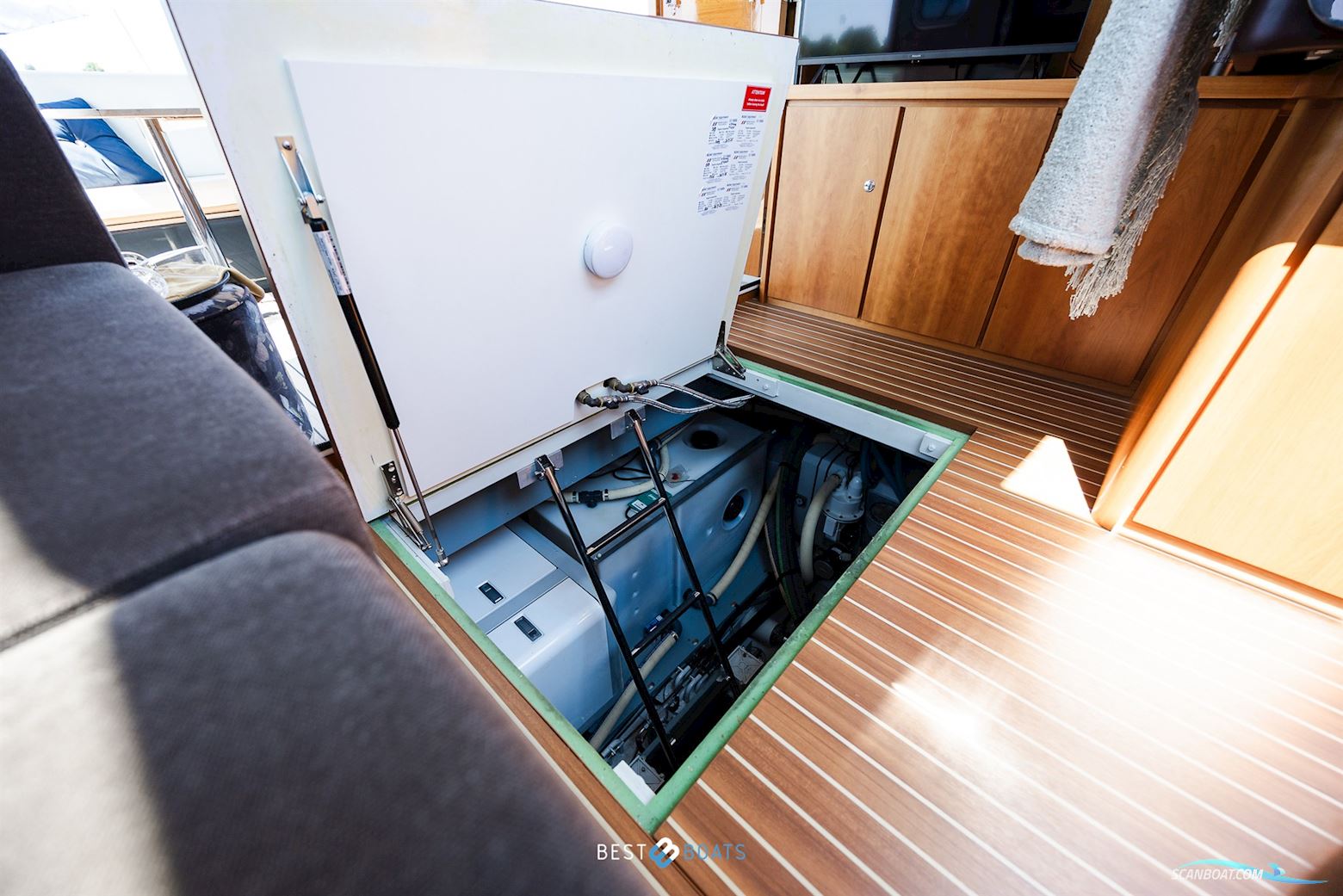 Linssen Grand Sturdy 470 Sedan Wheelhouse
