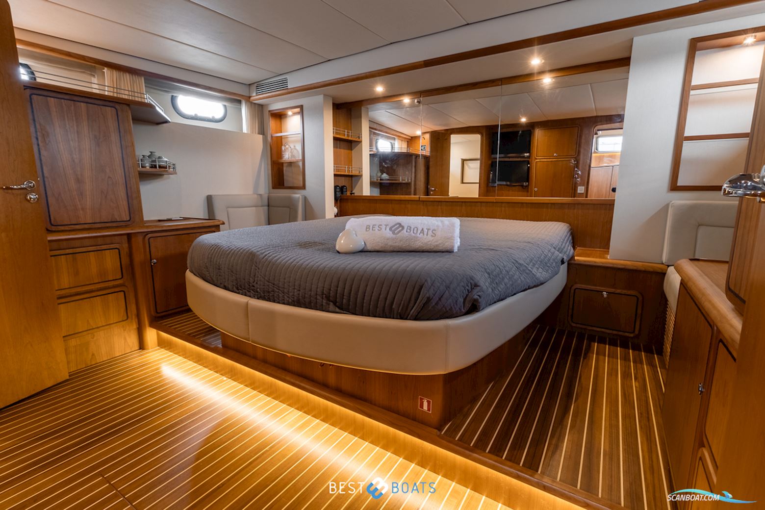 Linssen Grand Sturdy 500 AC Wheelhouse Long Top